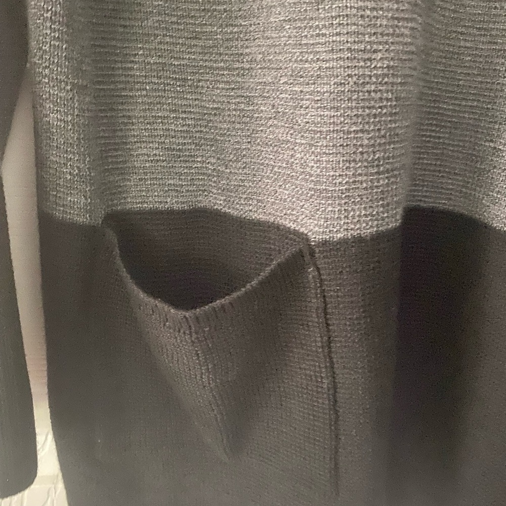 Vince Camuto Cream and Gray Crew Neck Sweater - Picture 6 of 7